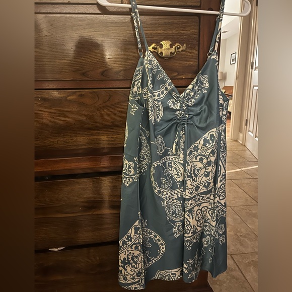 NWOT Drawstring floral cami dress. Size S (4) - Picture 5 of 6